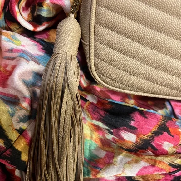 Yves Saint Laurent Tan Quilted Crossbody Bag - Picture 4 of 9